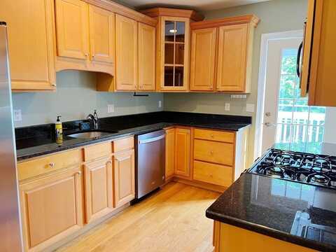 30 Parker St, Watertown, MA 02472