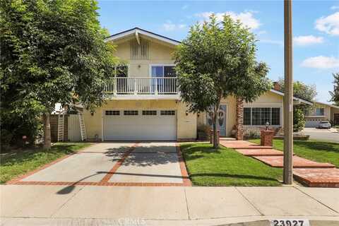 23927 Avenida Crescenta, Valencia, CA 91355