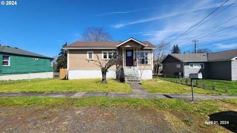 390 S 7TH ST, Saint Helens, OR 97051