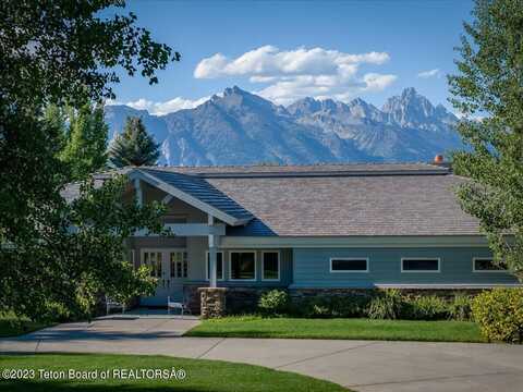 200 HUCKLEBERRY Drive, Jackson, WY 83001