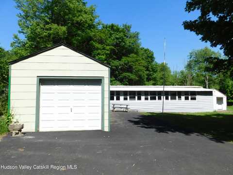 200 Towne Rd, Ellenville, NY 12428