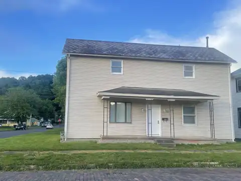 864 Chestnut, Nelsonville, OH 45764