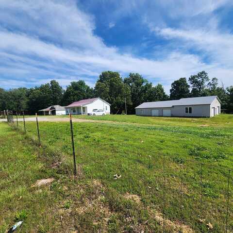 1947 63 Highway, Hardy, AR 72542