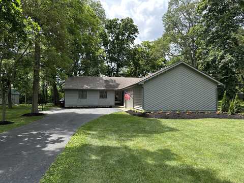 1720 W Choctaw Drive, London, OH 43140