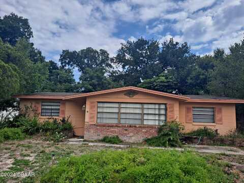 1382 Wright Street, Daytona Beach, FL 32117