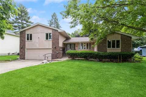 4504 Aspen Drive, West Des Moines, IA 50265