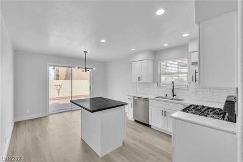 8052 Cimarron Ridge Drive, Las Vegas, NV 89128