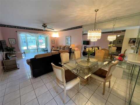 4701 NW 34th St, Lauderdale Lakes, FL 33319