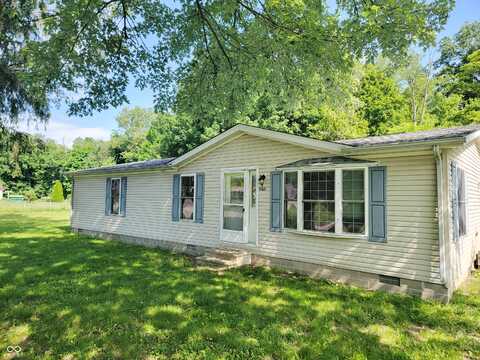 1397 W New Goshen Avenue, West Terre Haute, IN 47885