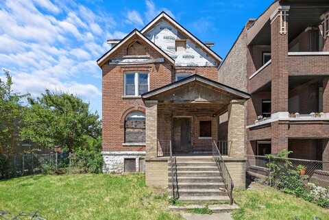 7120 S VERNON Avenue, Chicago, IL 60619