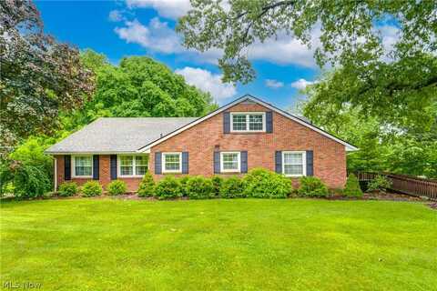 174 S Crown Hill Road, Orrville, OH 44667