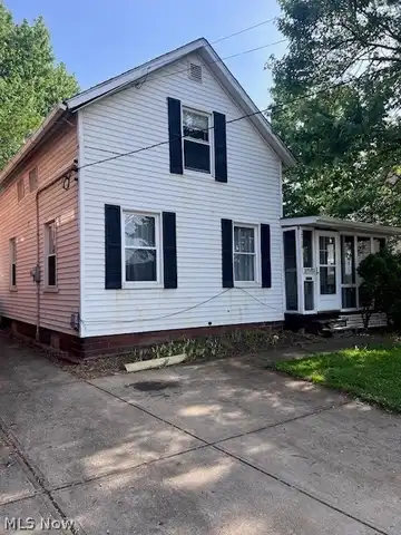 37912 Vine Street, Willoughby, OH 44094