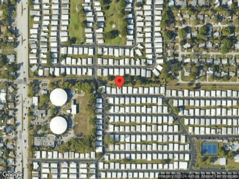 Royal Palm Cir, Largo, FL 33778