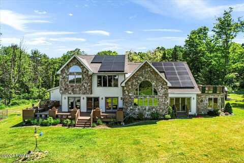 106 Coutts Road, Paupack, PA 18451