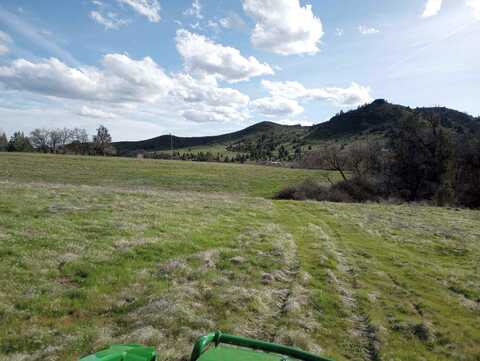 4435 Anderson Grade Rd, Yreka, CA 96097