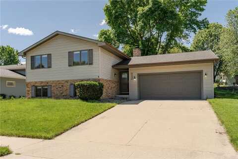 952 Chalet Drive NW, Rochester, MN 55901