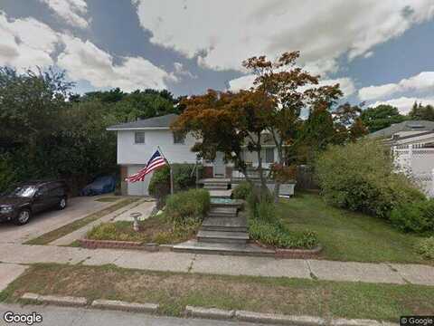 Lee, FARMINGDALE, NY 11735