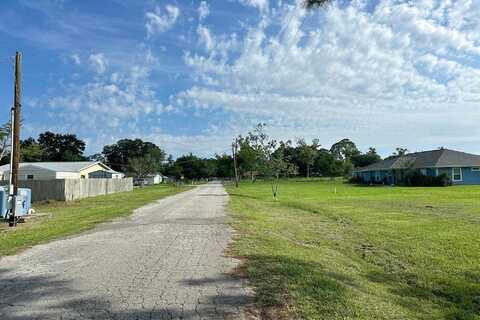 4Th, LAKE BUTLER, FL 32054