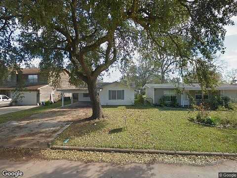 8Th, PORT NECHES, TX 77651