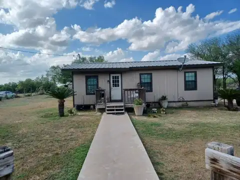 52 Colwell, Hebbronville, TX 78361