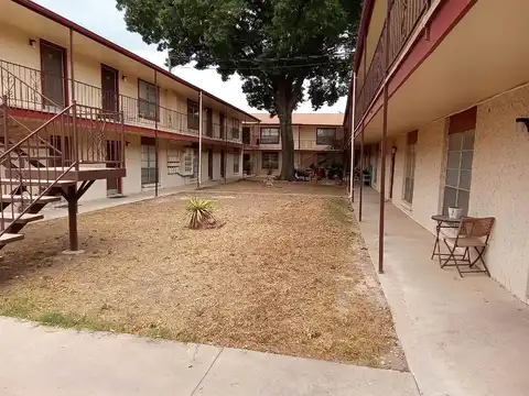 102 Edwards Apt. 15, Del Rio, TX 78840