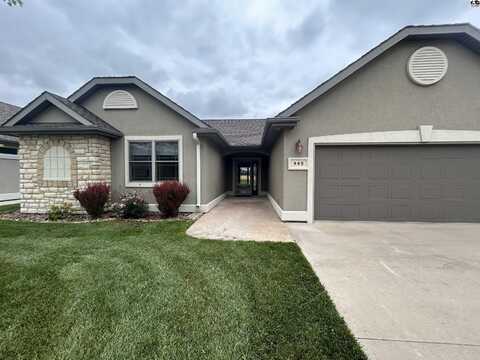 945 Veranda Cir, McPherson, KS 67460