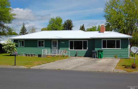 2212 E F St, Moscow, ID 83843