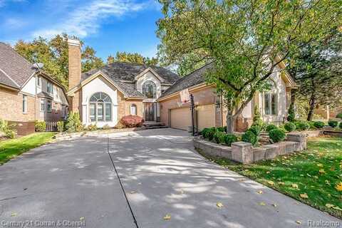 8 GLENEAGLES Court, Dearborn, MI 48120