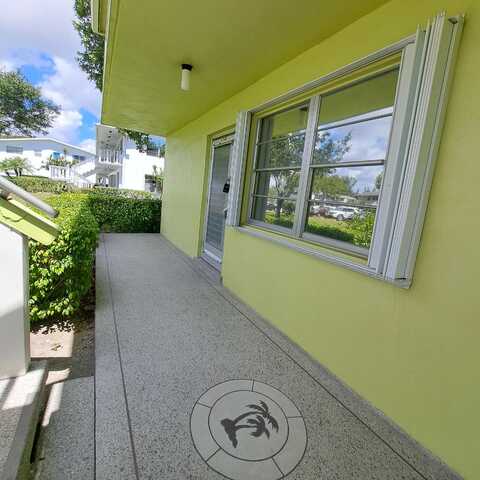 238 Windsor K, West Palm Beach, FL 33417