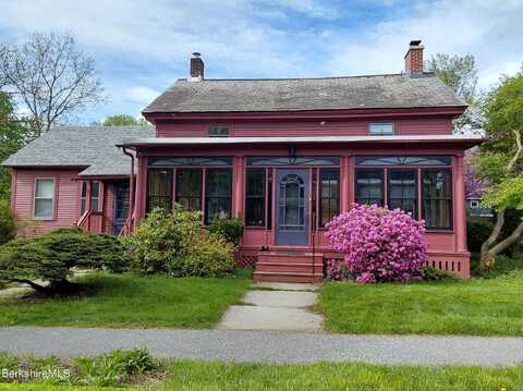 41 Linden St, Williamstown, MA 01267