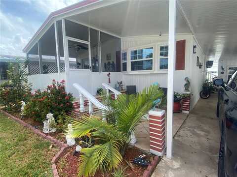 5261 SW 22nd Ter, Dania Beach, FL 33312