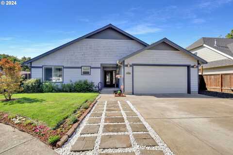 2223 CLEAR VUE LN, Springfield, OR 97477