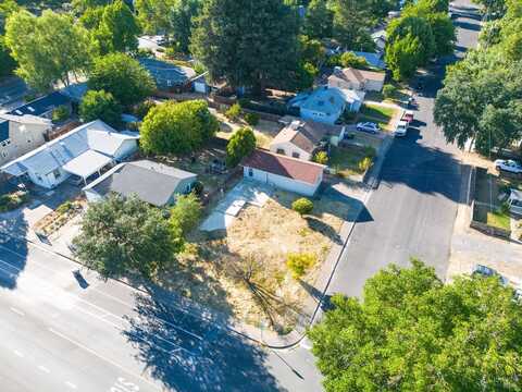 402 Grove Avenue, Ukiah, CA 95482