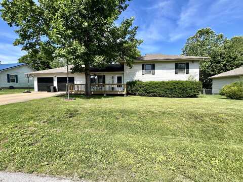 1807 Christopher Street, West Plains, MO 65775