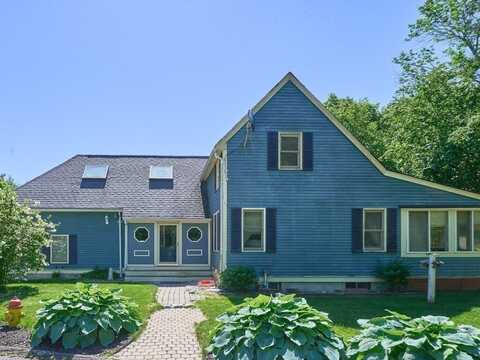 66 Valleyview Ct, Fitchburg, MA 01420