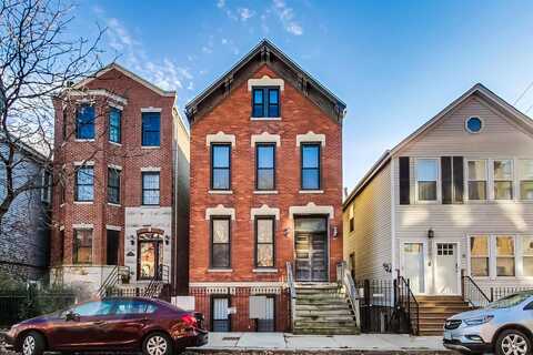 1369 W Crystal Street, Chicago, IL 60642