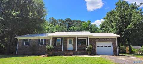 3926 Russell Drive, Anniston, AL 36207