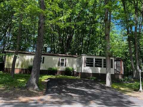 60 Cynthia Circle, Seabrook, NH 03874