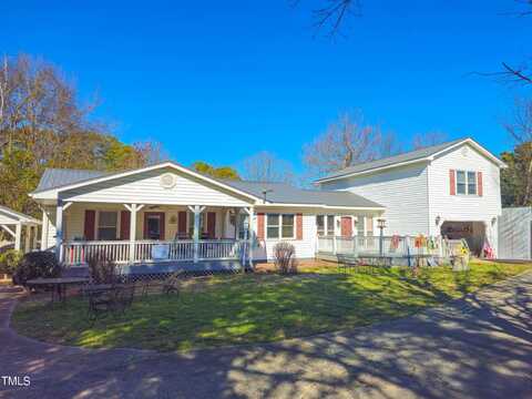 570 West Street, Pittsboro, NC 27312