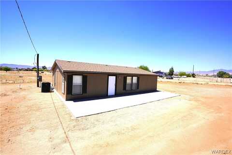 3695 N Mobile Road, Golden Valley, AZ 86413