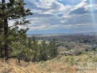 880 Summit Ridge Road, Billings, MT 59101