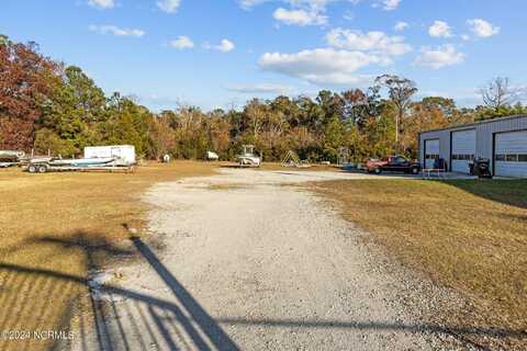 965 Harkers Island Road, Beaufort, NC 28516