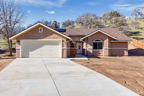 17950 Zurich Ct, Tehachapi, CA 93561