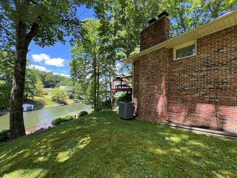 146 FLAT TOP LAKE ROAD, GHENT, WV 25843