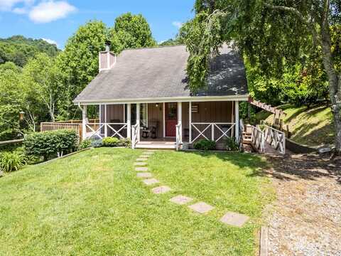 949 Maple Springs Drive, Waynesville, NC 28785