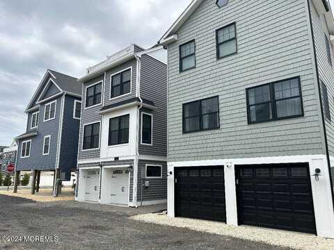 5 W Marion Street, Mantoloking, NJ 08738