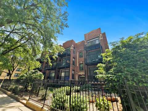 1437 W ADDISON Street, Chicago, IL 60657