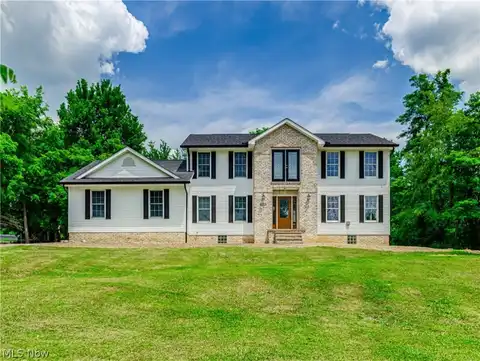 3891 Valley Drive, Norton, OH 44203