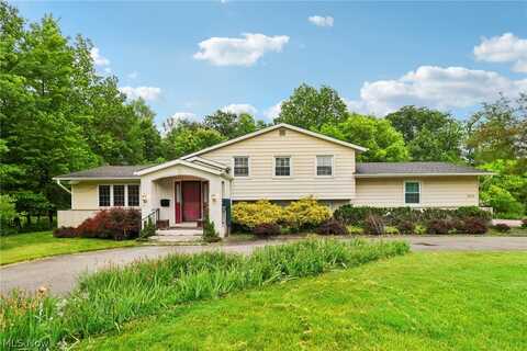 3819 Maplecrest Road, Woodmere, OH 44122