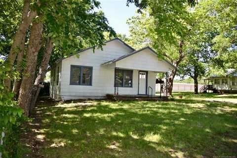 905 W Meacham Street, Henryetta, OK 74437